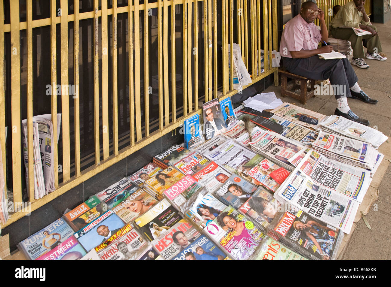 Journaux Nairobi Kenya Afrique Banque D'Images