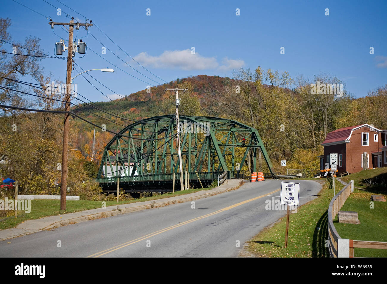 Metal road bridge Richmond Vermont New England USA Banque D'Images