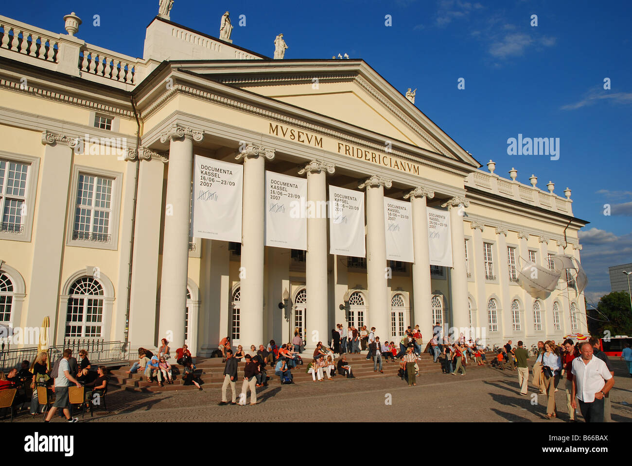 Le musée Fridericianum, bâtiment principal de l'exposition Documenta de Kassel, Allemagne Banque D'Images