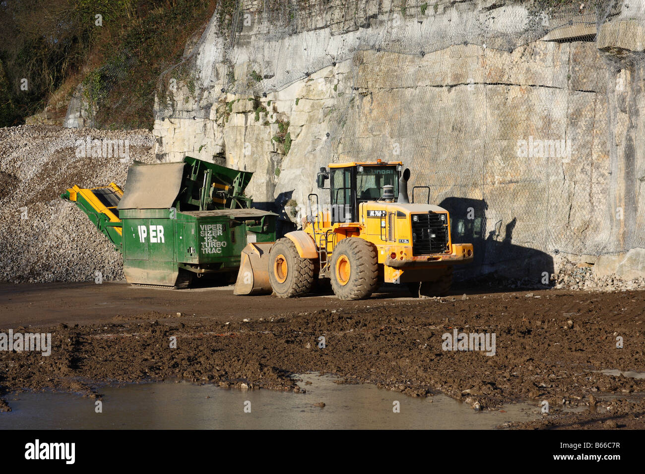 Terrassement à un nouveau site de construction de routes. Banque D'Images