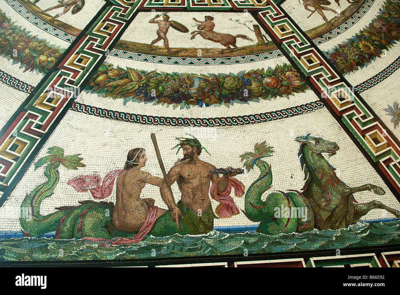 Détail mosaïque Salle du Pavillon Winter Palace Musée de l'Ermitage à Saint-Pétersbourg en Russie Banque D'Images