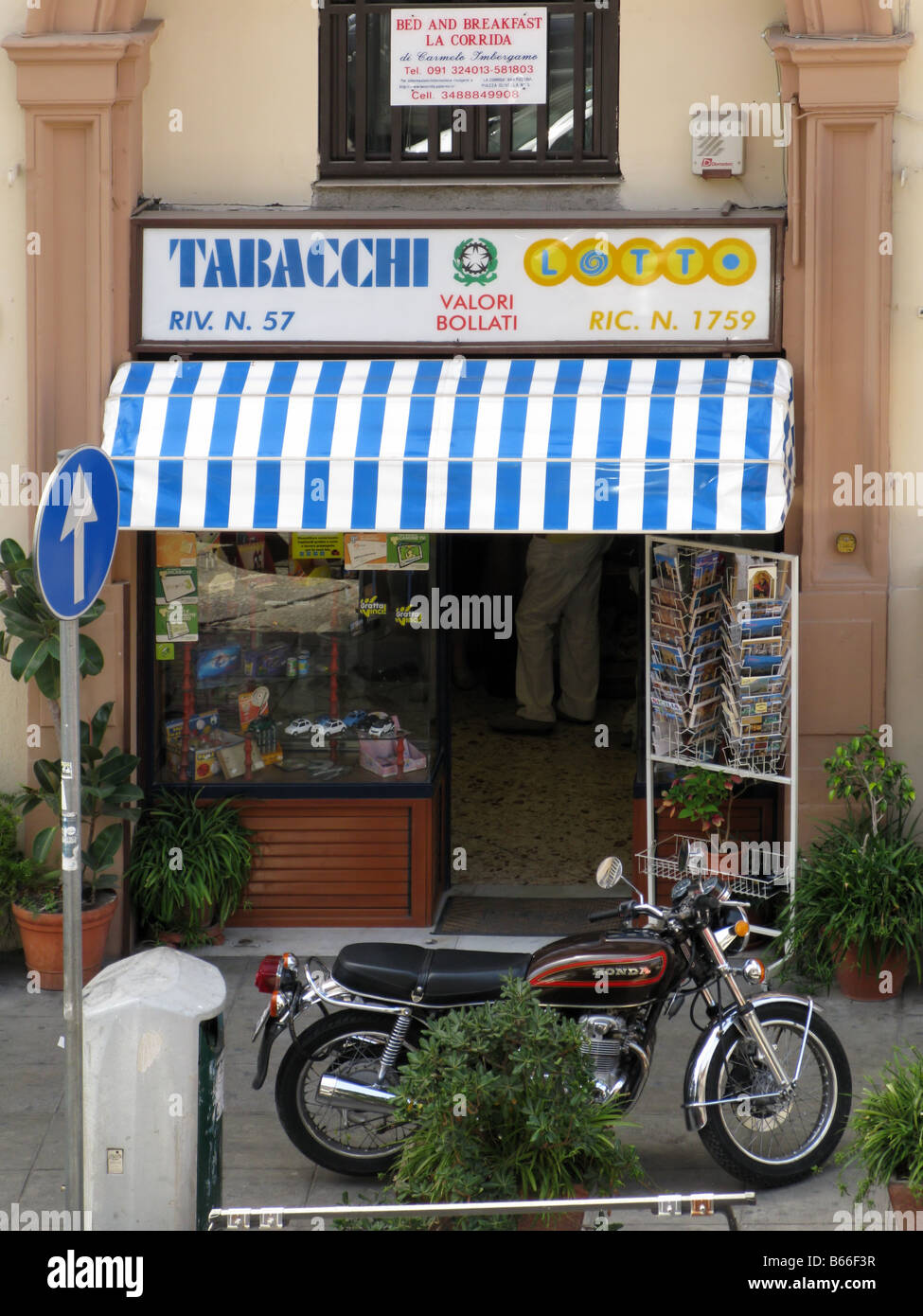 Magasin de tabac, Palerme, Sicile Banque D'Images
