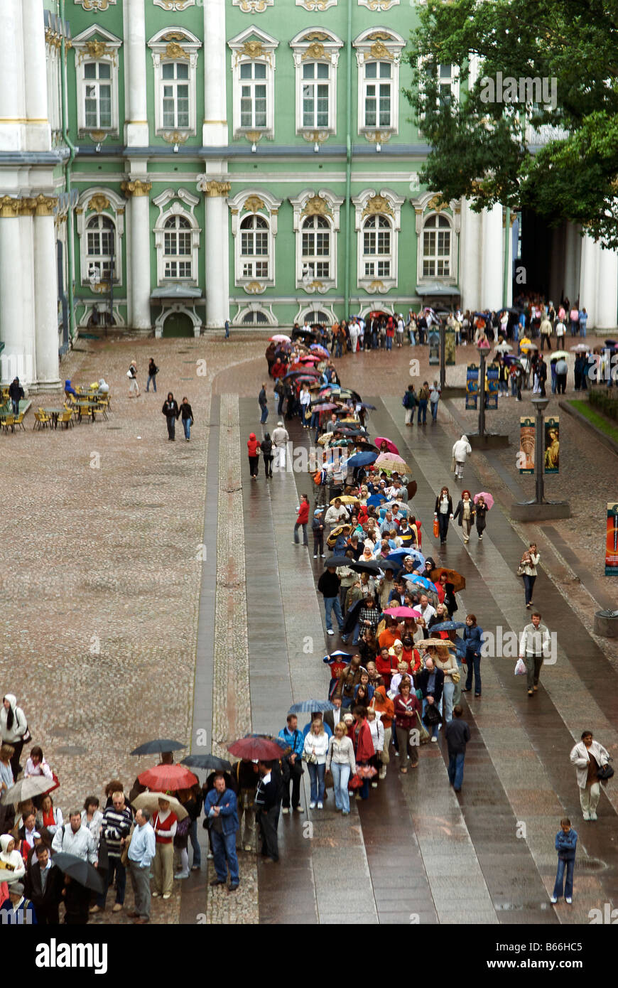 Les files d'attente Musée Art St Petersburg Russie Banque D'Images