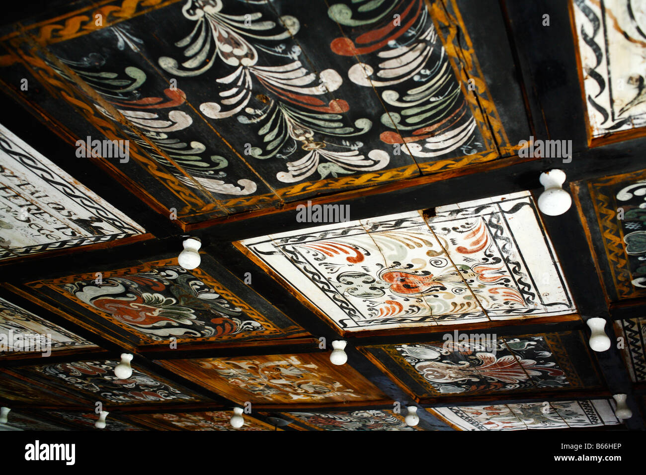 Plafond en bois peint, église, Chetfalva, (Oblast de Transcarpatie, Zakarpattya, la Ruthénie Subcarpatique), Ukraine Banque D'Images