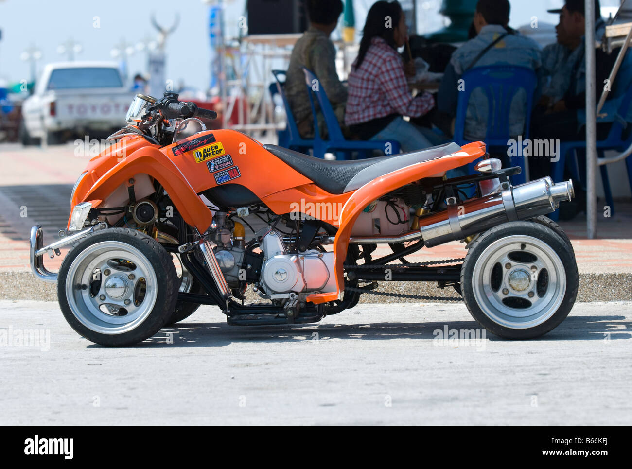 Moto Quad modifié pour street et circuit Banque D'Images Moto Quad modifié pour street et circuit Banque D'Images