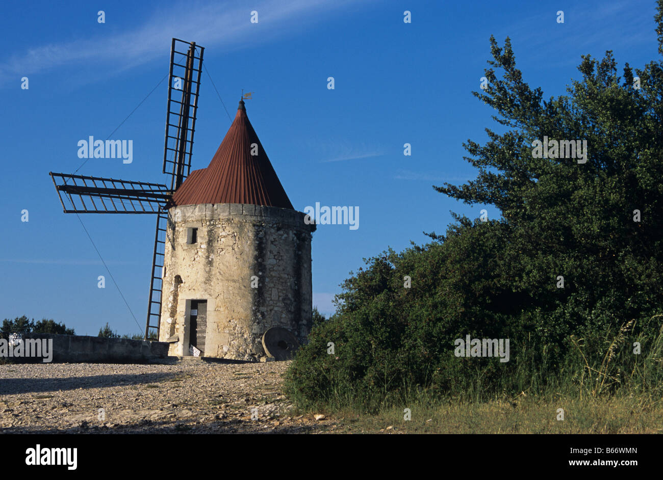 Le moulin de Daudet, Fontvieille, Alpilles, Provence, France Banque D'Images