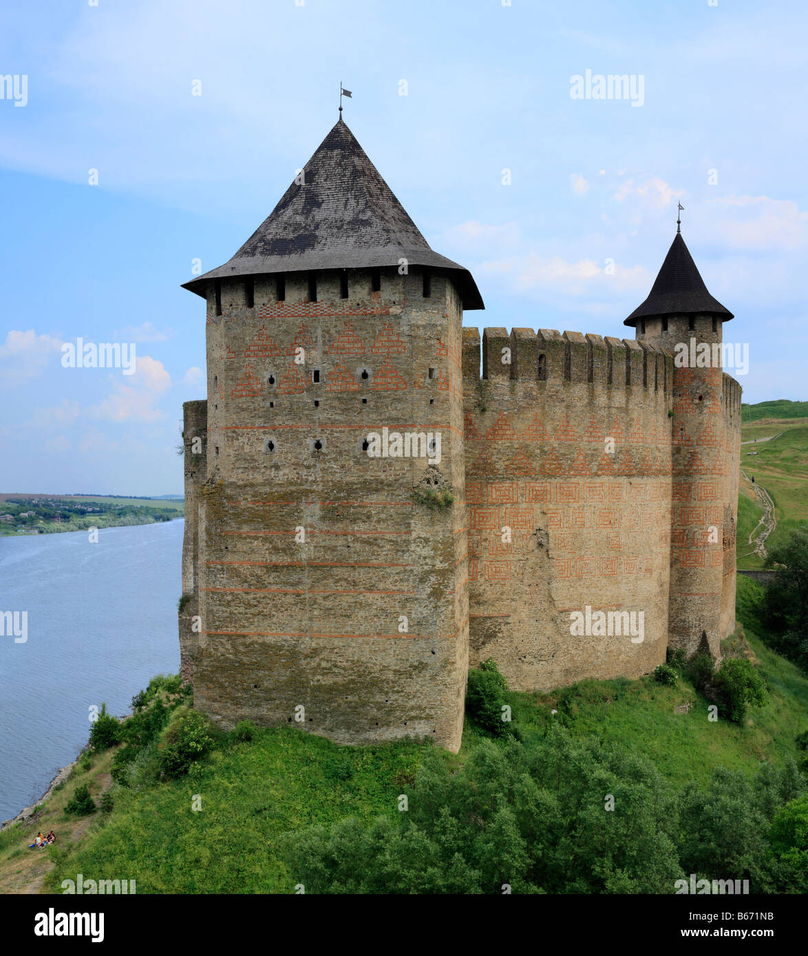 Les murs et les tours de la forteresse de Khotin (1325-1460), château médiéval, Dniestr, Podolie, Chernivtsi oblast (province), Ukraine Banque D'Images