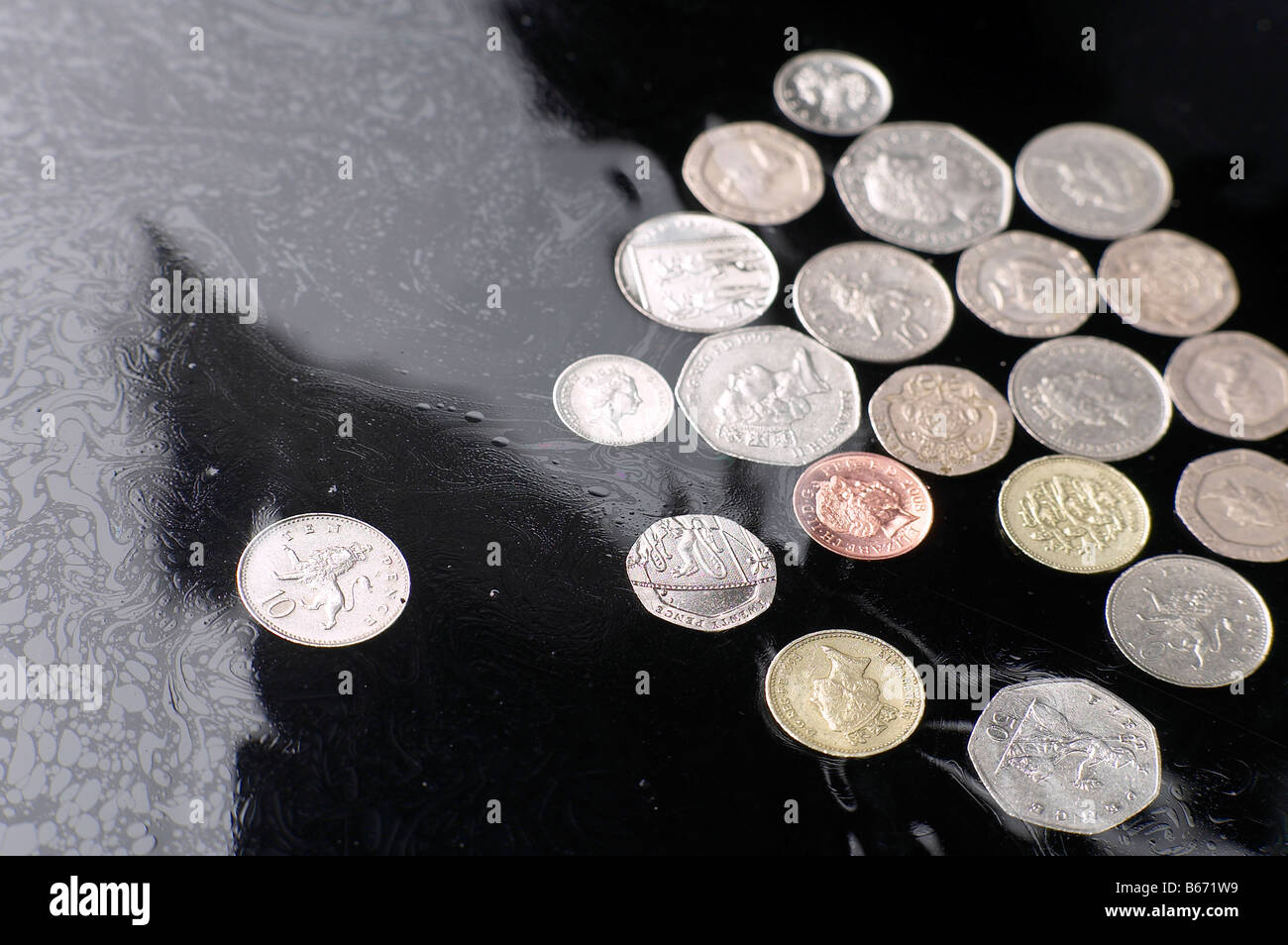 La monnaie britannique naufrage en eaux troubles Banque D'Images