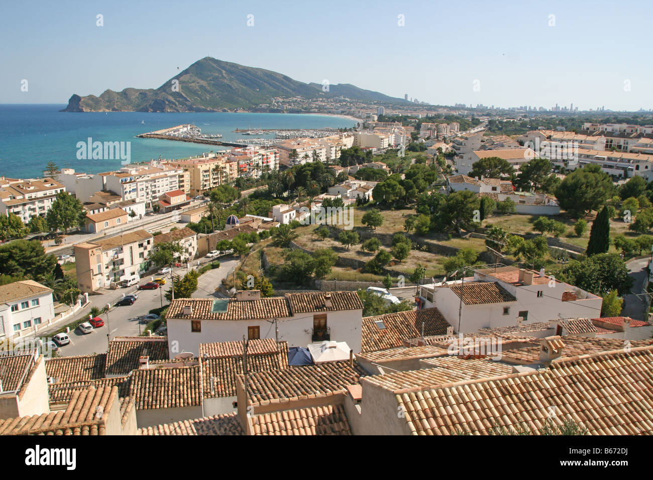 Altea sur la Costa Blance le Sud de l'Espagne, en direction de Benidorm Banque D'Images