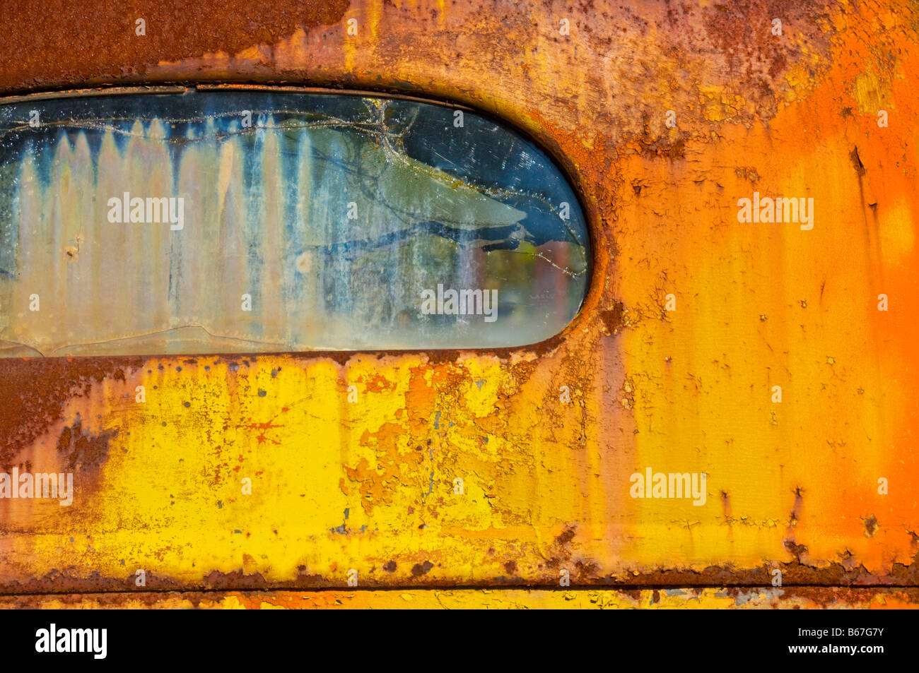 Rusty camionnette américaine la vitre arrière et la United States of America USA Banque D'Images