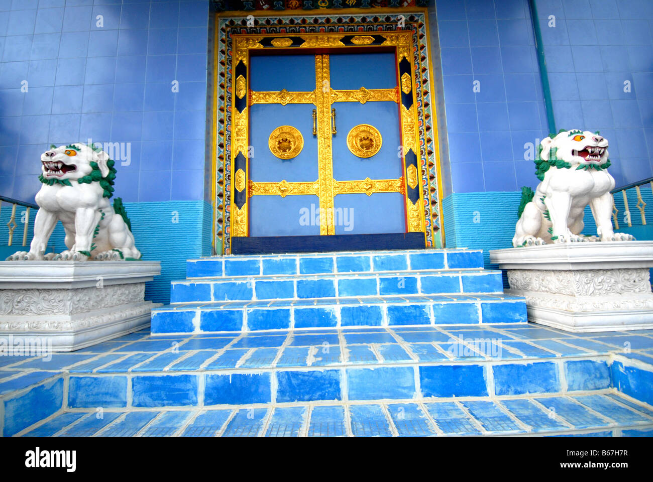 GOLDEN temple bouddhiste à BYLAKUPPE COORG KARNATAKA Banque D'Images