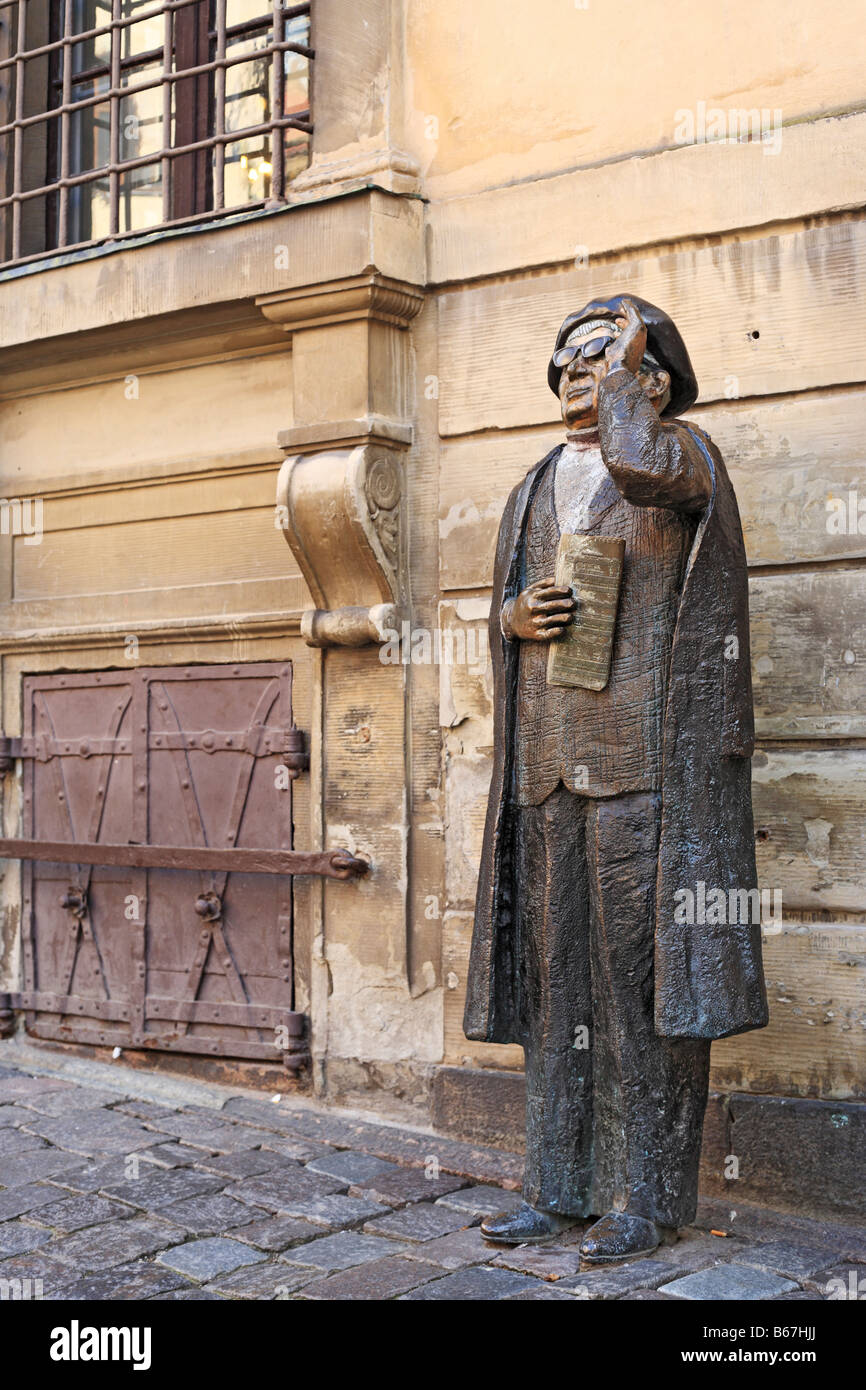 Spectateur, observateur, Sculpture en bronze, Monument, Gamla Stan (vieille ville), Stockholm, Suède Banque D'Images