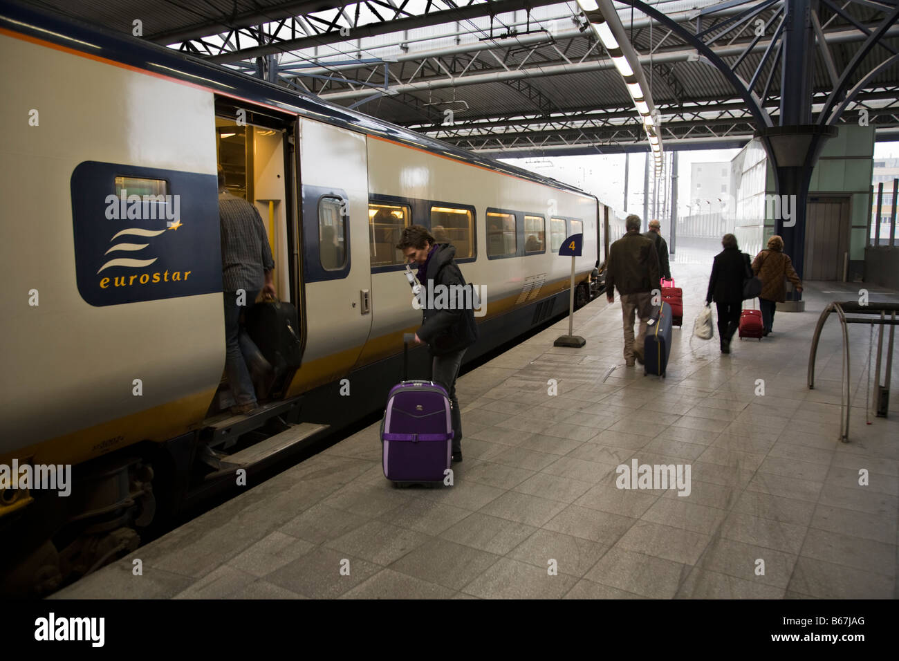 Brussels eurostar train station Banque de photographies et d'images à haute  résolution - Alamy