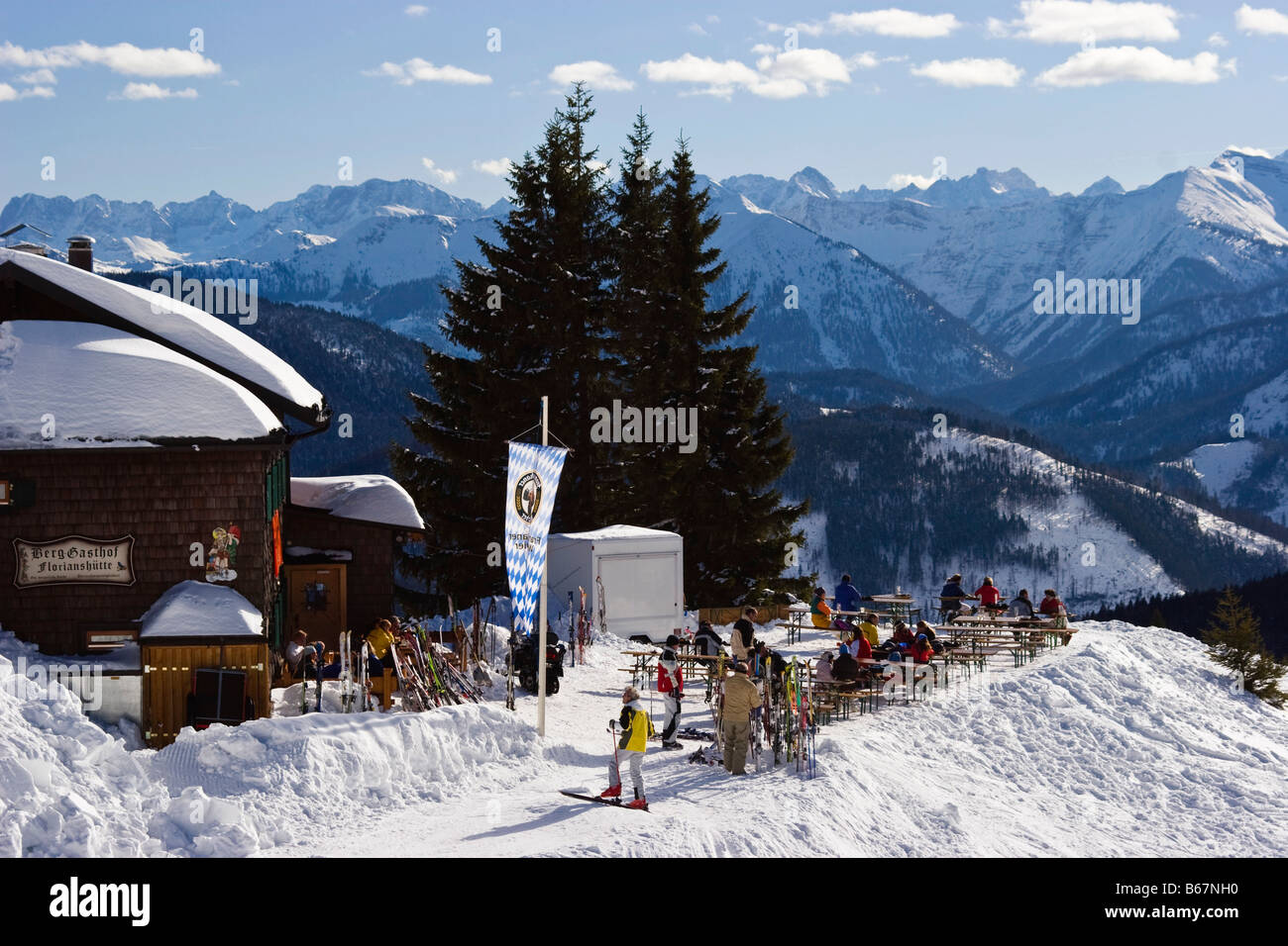 Cabane du ski dans les Alpes bavaroises, Brauneck, Haute-Bavière, Allemagne Banque D'Images