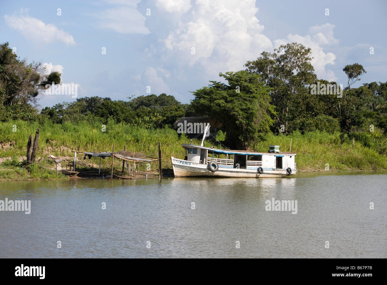 Amazon River Boat sur le rio Tapajos, près de Santarem, Para, Brésil, Amérique du Sud Banque D'Images