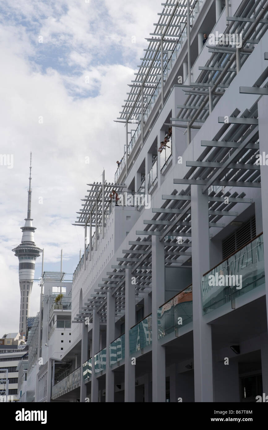 Hilton Auckland et Sky Tower, Auckland, île du Nord, Nouvelle-Zélande Banque D'Images