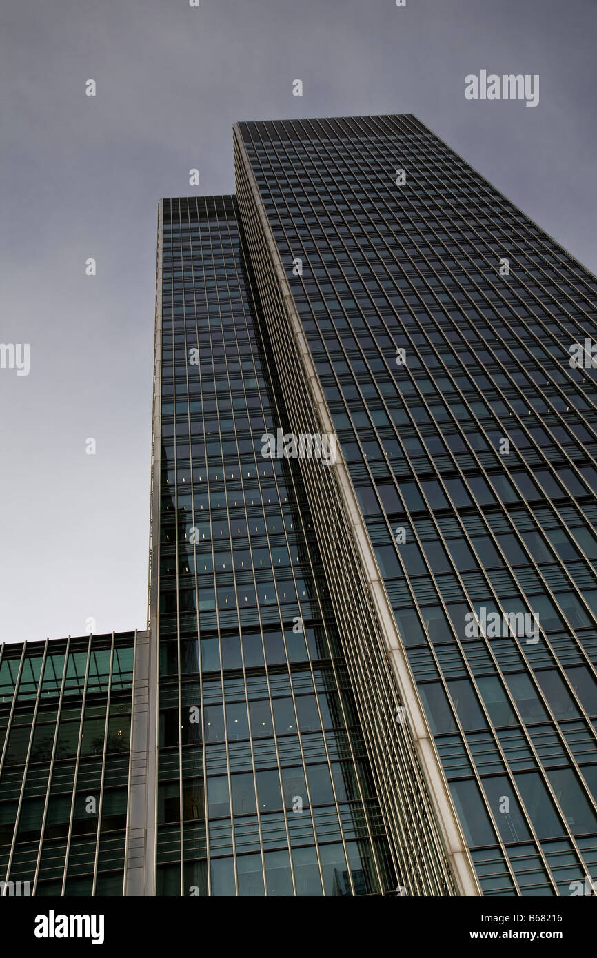 Un immeuble de bureaux (25) de la rue Bank à Canary Wharf, Londres. Banque D'Images