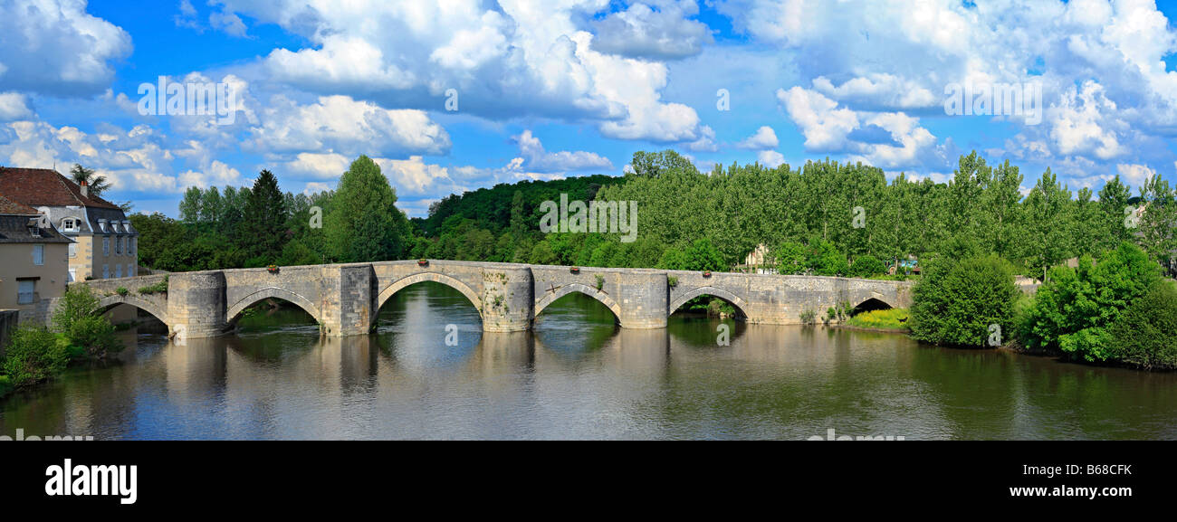 Pont sur la Gartempe, Saint Savin sur Gartempe, Poitou, France Banque D'Images