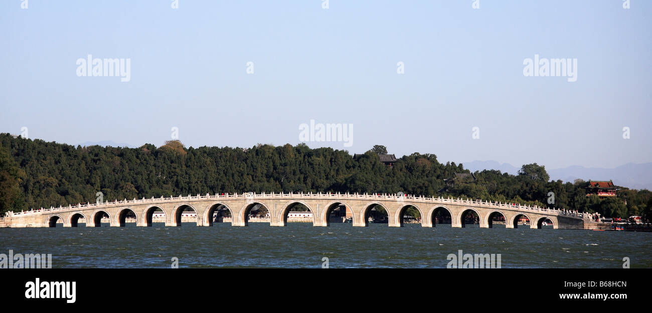 Chine Pékin Palais d'été pont de 17 Arches Banque D'Images