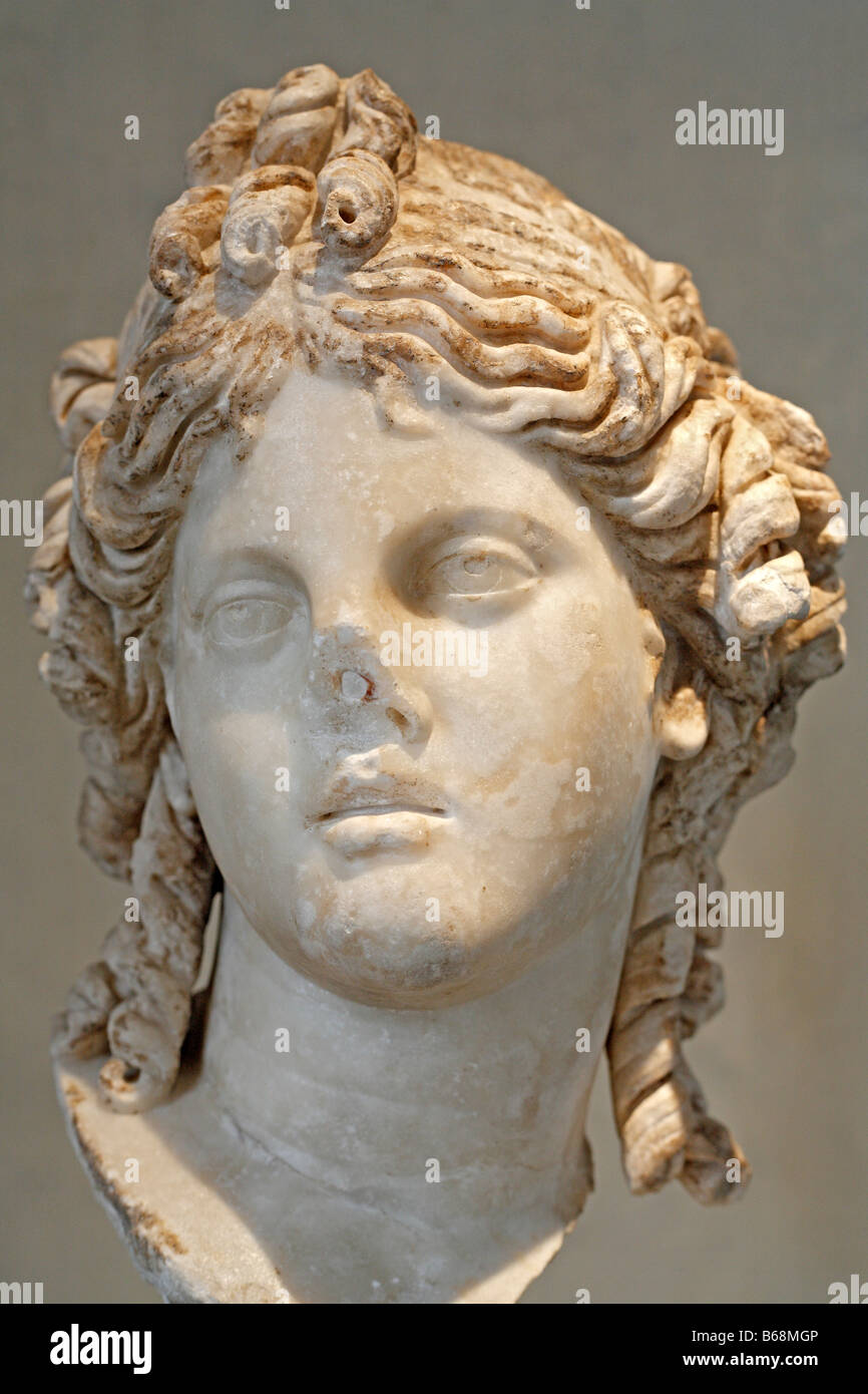 En sculpture Romaine, Tête de femme (ISIS), Musée des Augustins, Toulouse, France musée Banque D'Images
