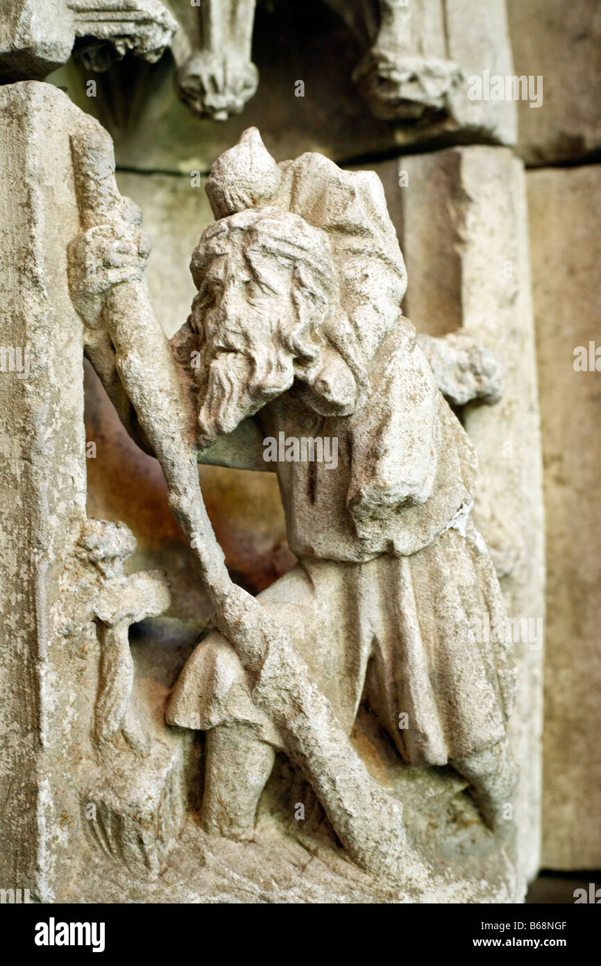Décor d'architecture, sculpture gothique (15e siècle), Musée Sainte Croix, Poitiers, Poitou, France Banque D'Images