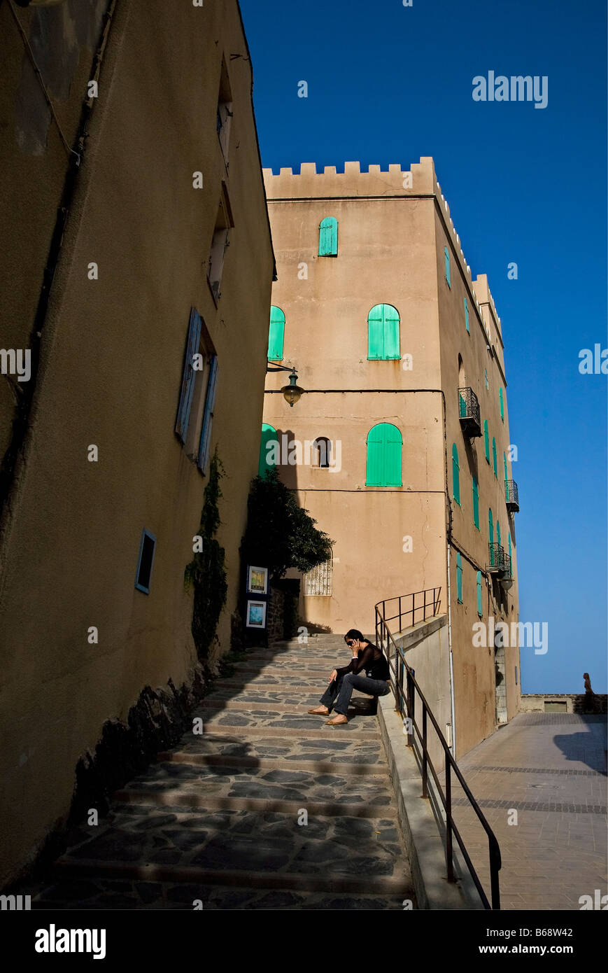 Scène de rue à Collioure, près de Elise Notre Dame des Anges, Pyrennees-Orientales, France Banque D'Images
