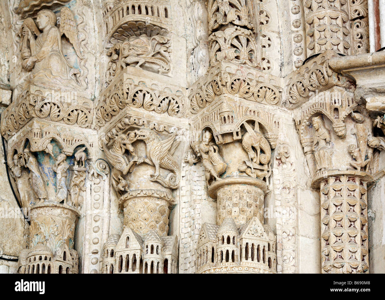 L'art religieux, sculptures romanes sur le portail de la cathédrale de Bourges (1195-1270), UNESCO World Heritage Site, Bourges, France Banque D'Images