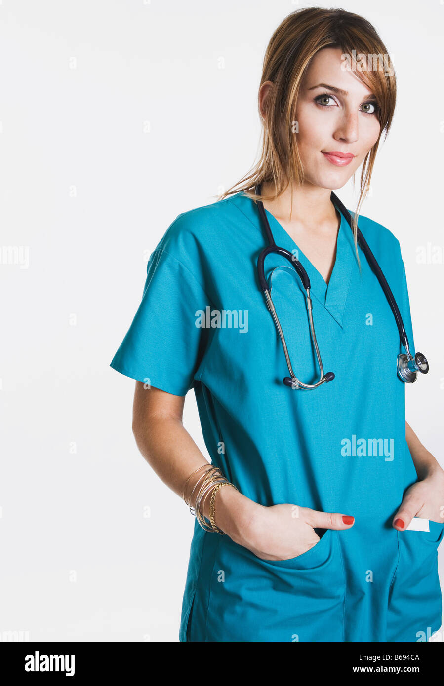 Nurse wearing scrubs, portrait Banque D'Images