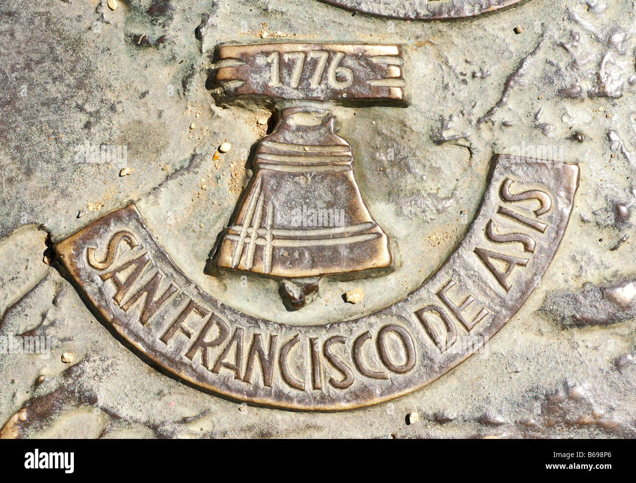 Mission San Francisco de Asis plaque sur statue à la California State University Sacramento Banque D'Images