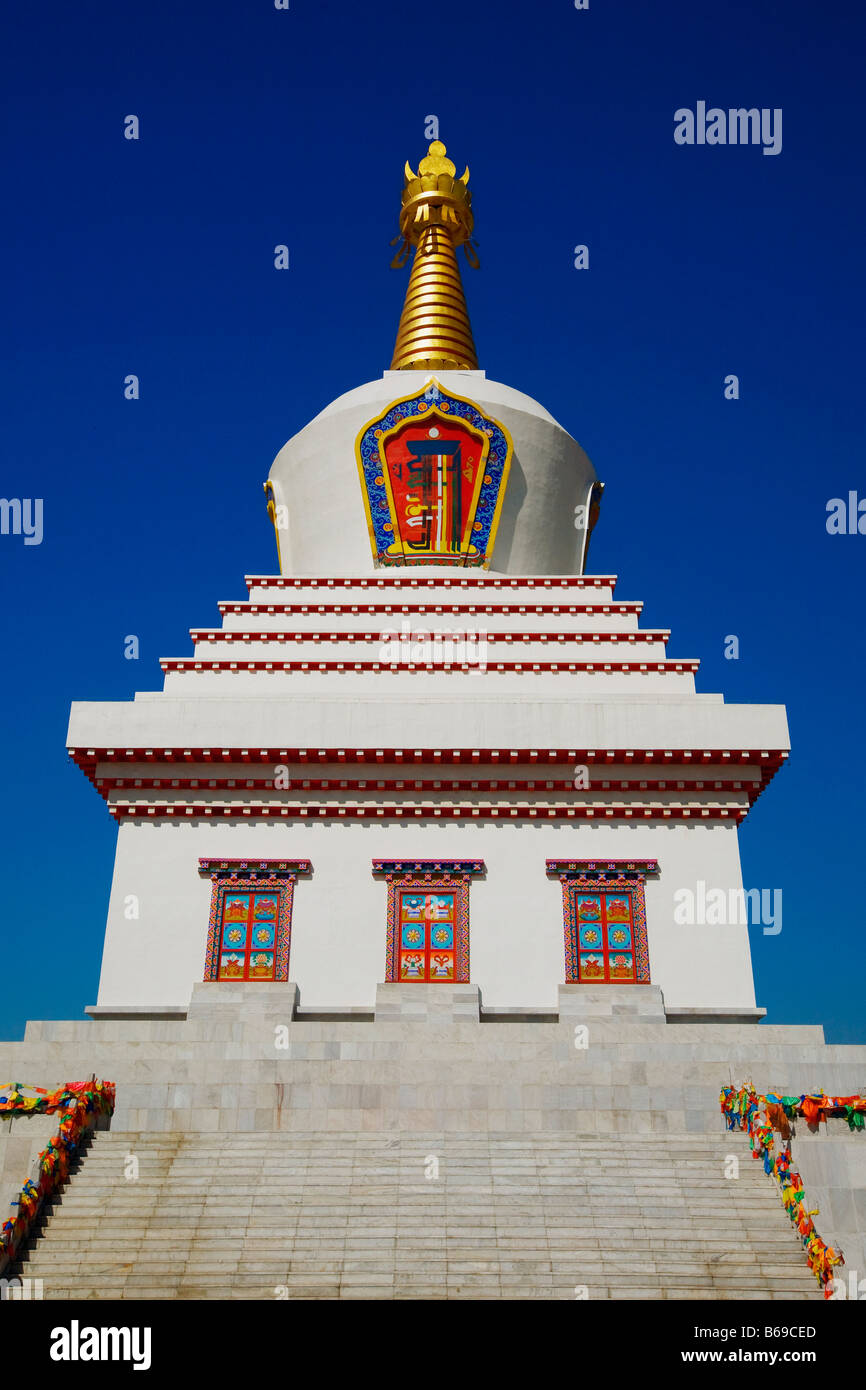 Low angle view of a pagoda, Bai Ta, Hohhot, Inner Mongolia, China Banque D'Images