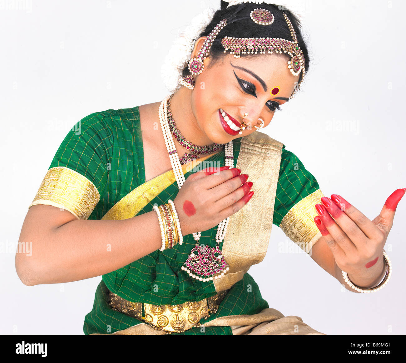 Bharathanatyam femme danseuse de Tamil Nadu en Inde du Sud Banque D'Images