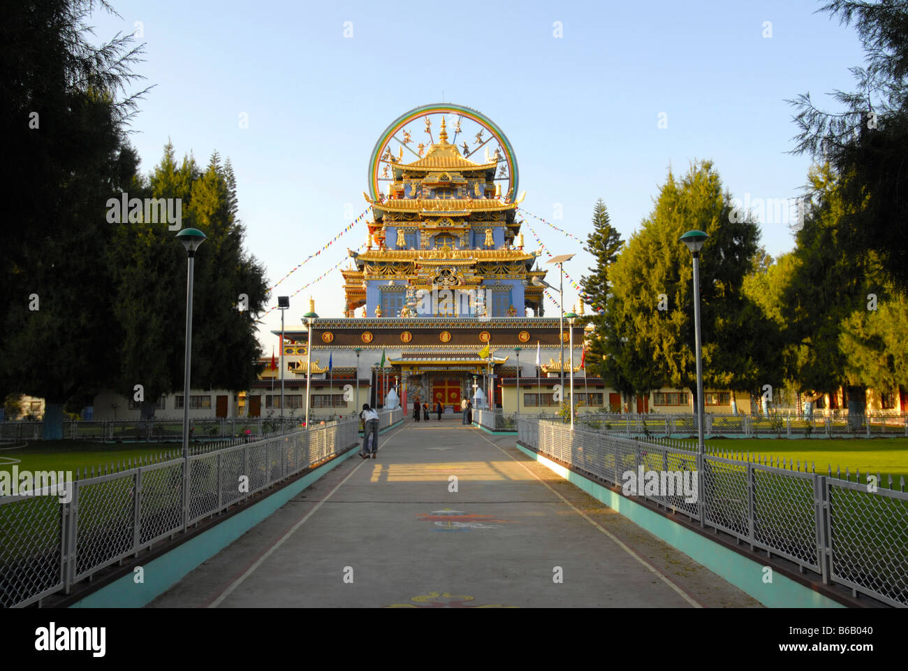 GOLDEN temple bouddhiste à BYLAKUPPE COORG KARNATAKA Banque D'Images