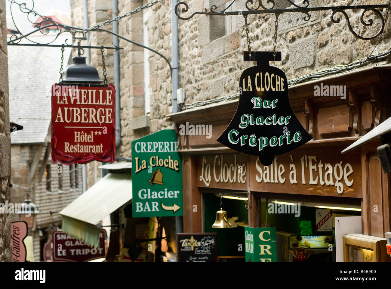 Mont st michel shop Banque de photographies et d’images à haute