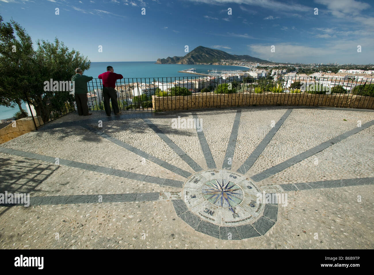 Plaza donnant sur Altea, Costa Blanca, Espagne Banque D'Images