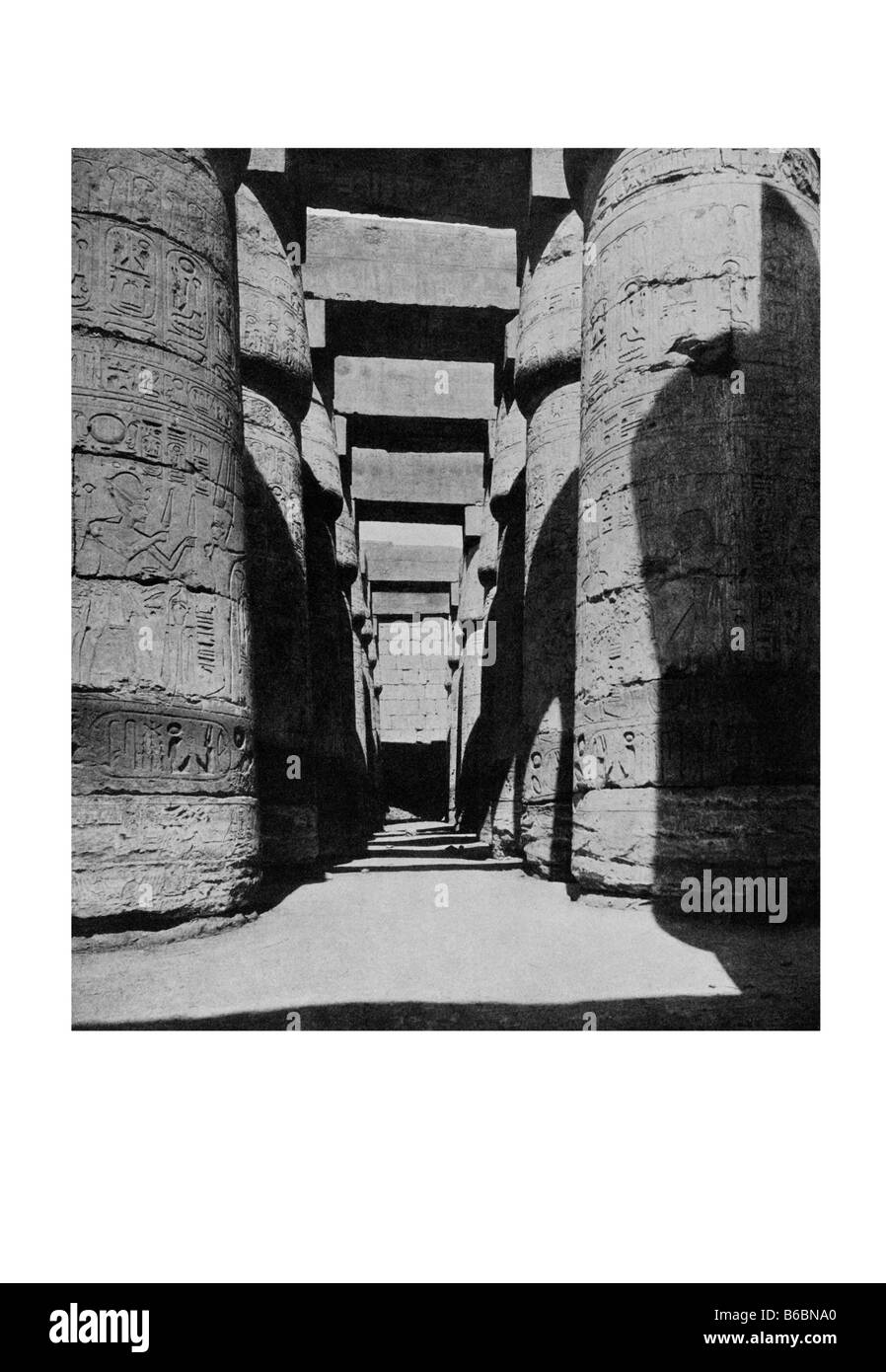 Lieu Karnak piliers salle sur 1250 Image 1914 C.-B. Banque D'Images