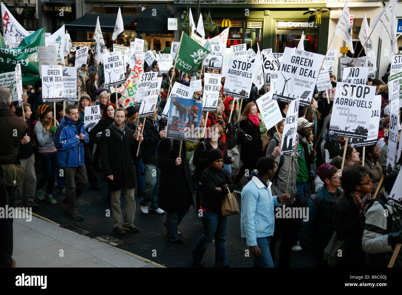 Campagne contre le changement climatique, le climat national mars à Londres le 6 décembre 2008. Banque D'Images