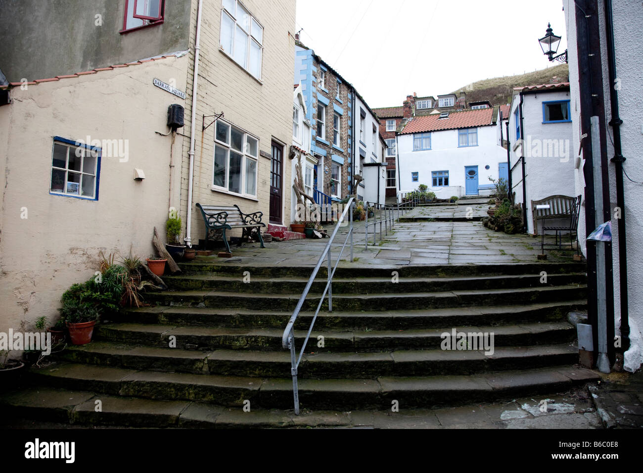 Barrass carré dans le village de North Yorkshire England UK Staithes Banque D'Images