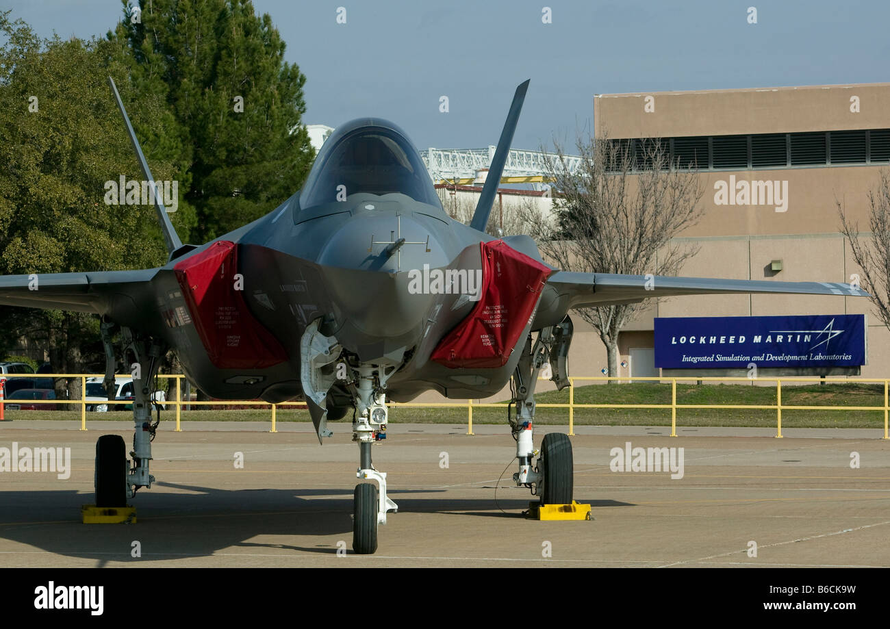 Lockheed Martin F-35 Lightning II Stealth militaire capable d'attaque interarmées de Lockheed Martin à Fort Worth Texas plant Banque D'Images