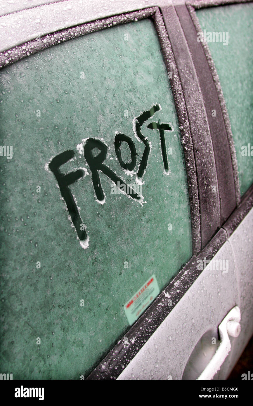 Givre sur la fenêtre d'une voiture Banque D'Images