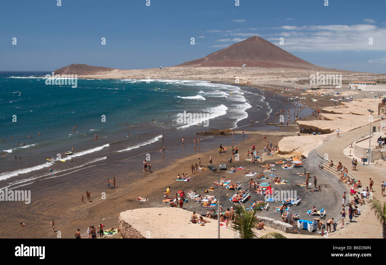 El Medano Beach et Montana Roja (Red Mountain) Banque D'Images