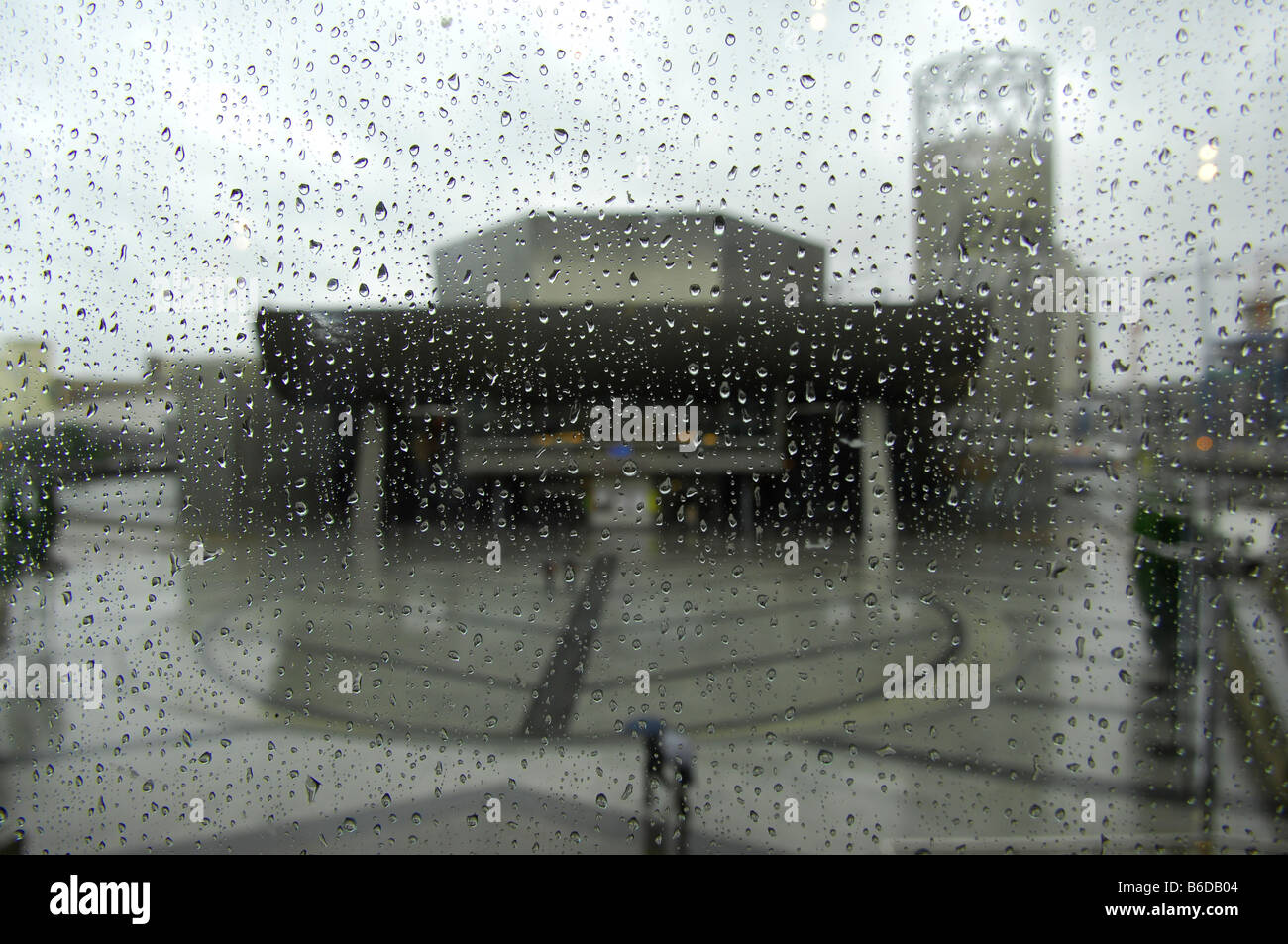 Lowry Centre Manchester Salford bâtiment architecture arts uk angleterre nord ville pluvieuse pluie pluvieux théâtre galerie Banque D'Images