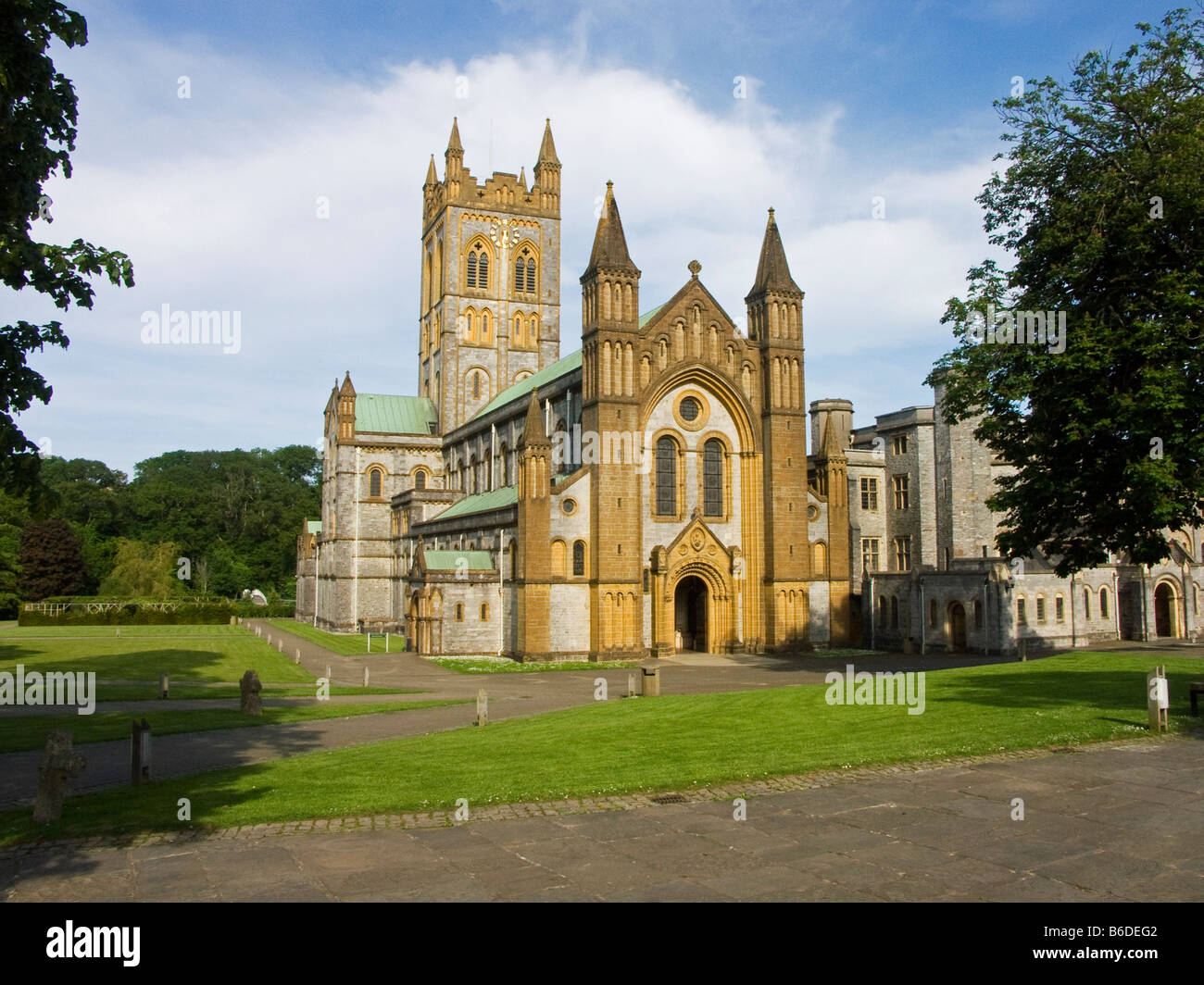 Buckfast Abbey, Buckfastleigh, Devon, Royaume-Uni. Un monastère bénédictin reconstruit en 1938 sur le site du bâtiment d'origine (démoli en 1539) Banque D'Images
