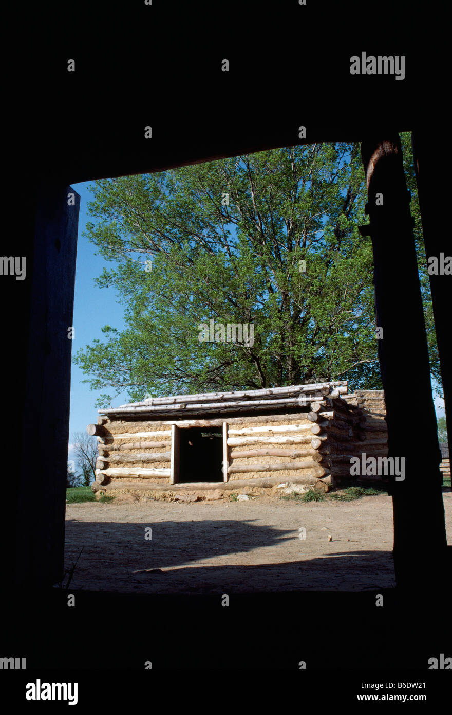 Reconstruite log cabins, accueil pour les troupes de George Washington, Valley Forge National Historical Park, Valley Forge en Pennsylvanie, USA Banque D'Images