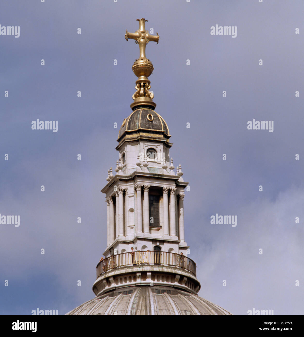 Saint Paul's Cathedral Dome Lantern & Cross Banque D'Images