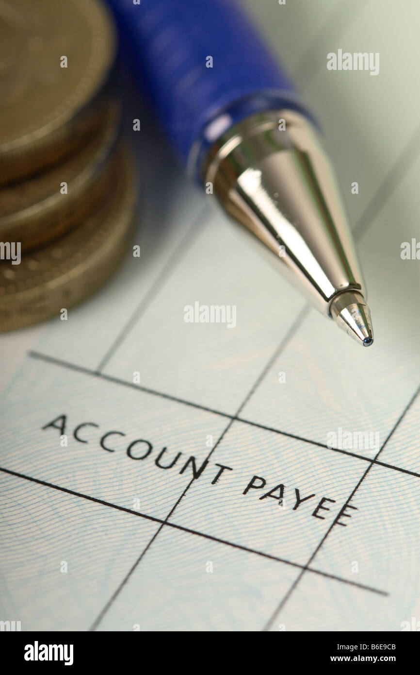Stylo chéquier et de l'argent paiement des crédits compte bénéficiaire Banque D'Images