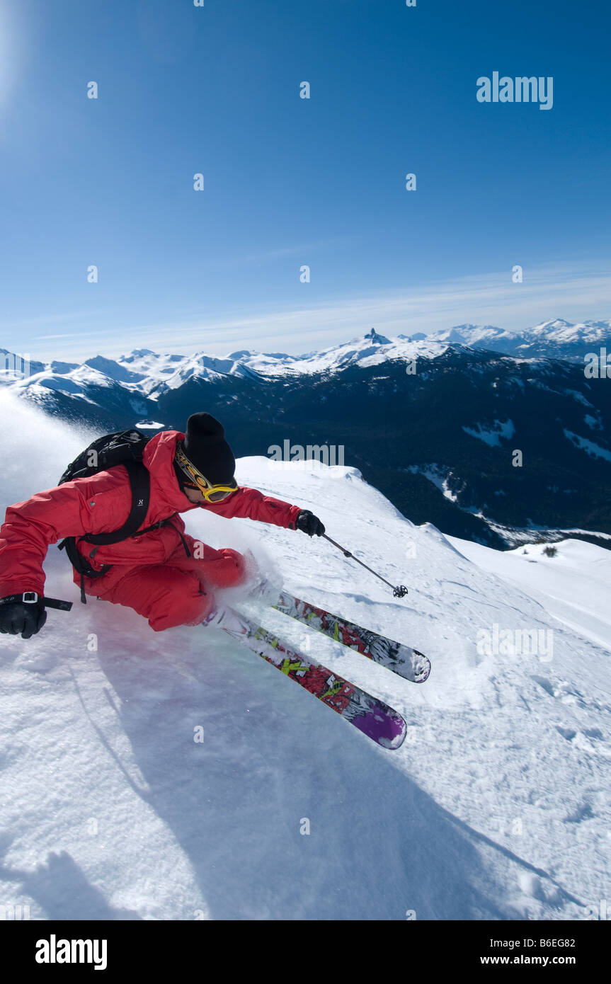 Sculpture d'un skieur tourner sur le mont Whistler, BC, Canada Banque D'Images