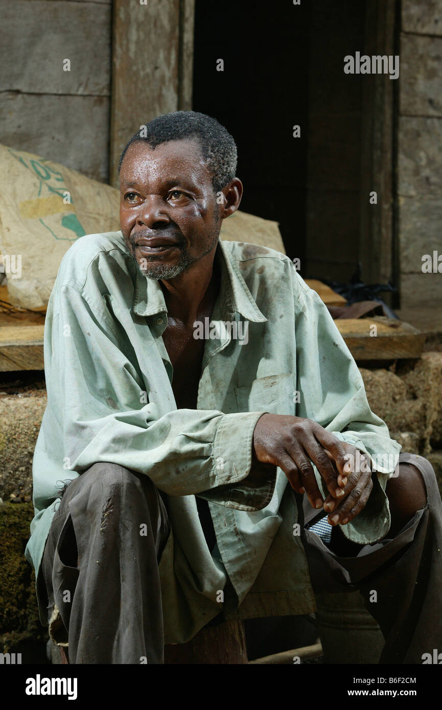 Sida/VIH femme positive, portrait, Manyemen, Cameroun, Afrique Banque D'Images