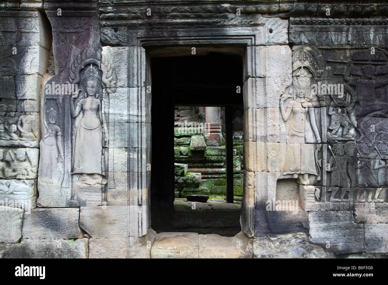 Bas-relief à l'intérieur du temple Bayon, Angkor Thom, Angkor Wat, au Cambodge Banque D'Images