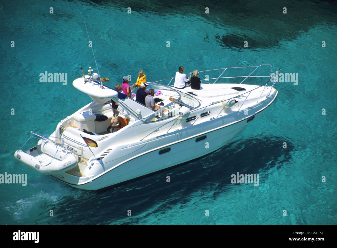 Les touristes sur un yacht à Formentera, Espagne, Baléares, Formentera Banque D'Images