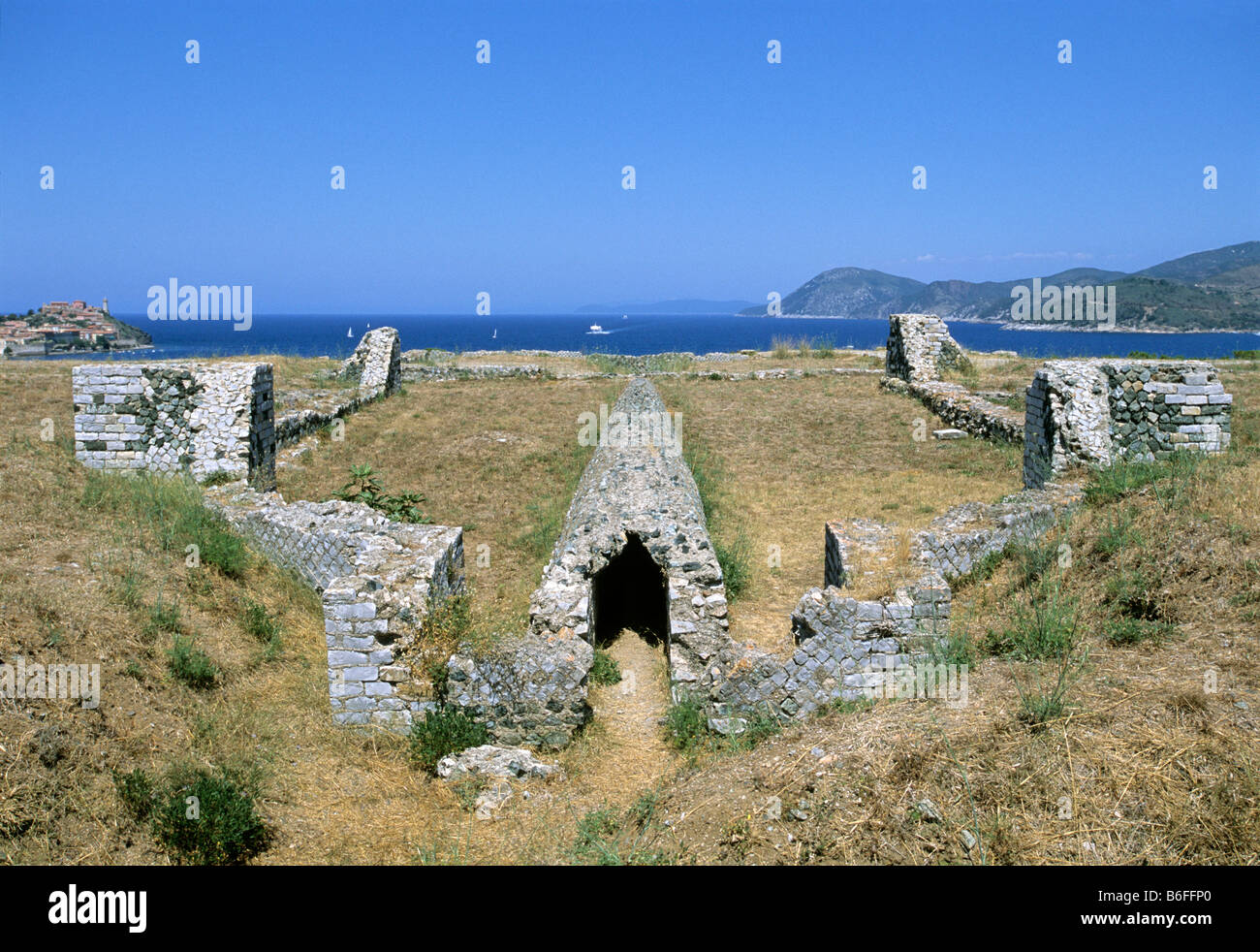 Tuyau d'eau romaine, ruine de la Villa Romana delle grotte près de Portoferraio, l'île d'Elbe, province de Livourne, Toscane, Italie, Europe Banque D'Images